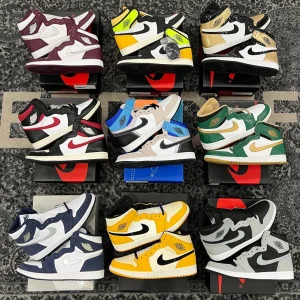 Buy Nike Liquidation Pallets (250+ Pairs From £2,350)